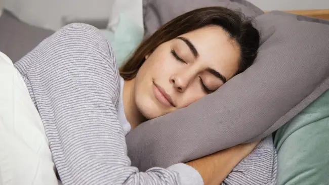 Lentes CRT: lentes de contacto que corrigem a miopia enquanto dorme Lentes CRT: lentes de contacto que corrigem a miopia enquanto dorme