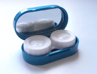 Como deve usar o Estojo de Lentes de Contacto