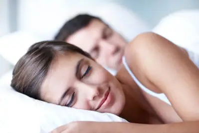 Dormir de Olhos Fechados Dormir de Olhos Fechados