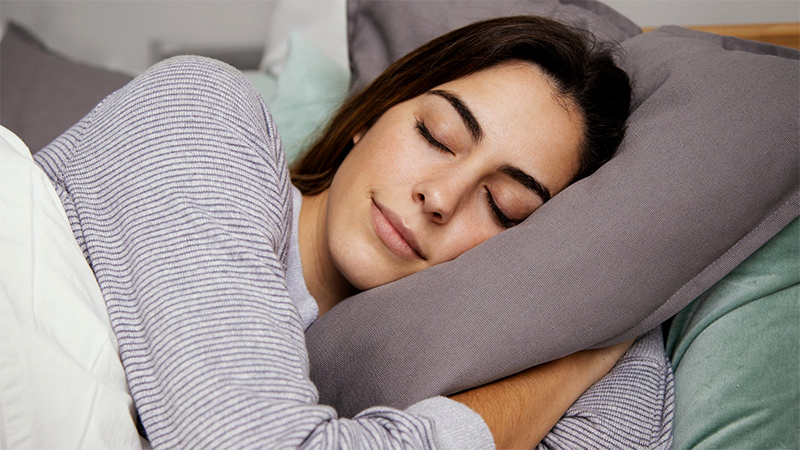Lentes CRT: lentes de contacto que corrigem a miopia enquanto dorme