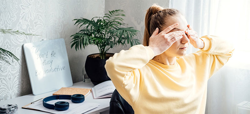 Stress Visual ou Astenopia: Causas, Sintomas e Soluções com Lentes de Contacto