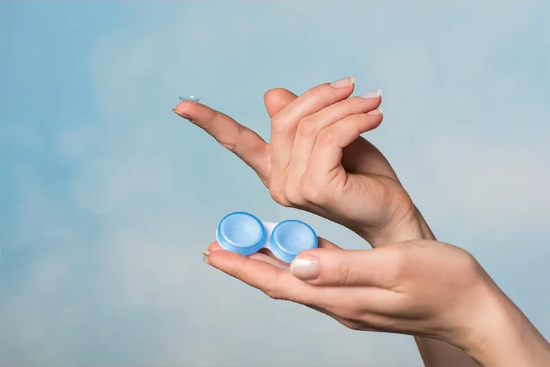 Quando devo mudar o estojo das lentes de contacto? Quando devo mudar o estojo das lentes de contacto?